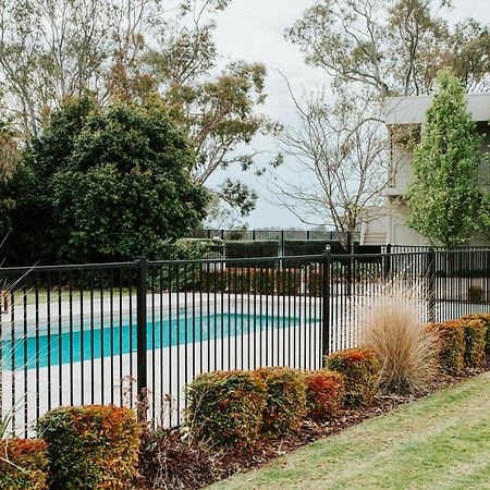 Nagambie Waterfront Motel Bagian luar foto