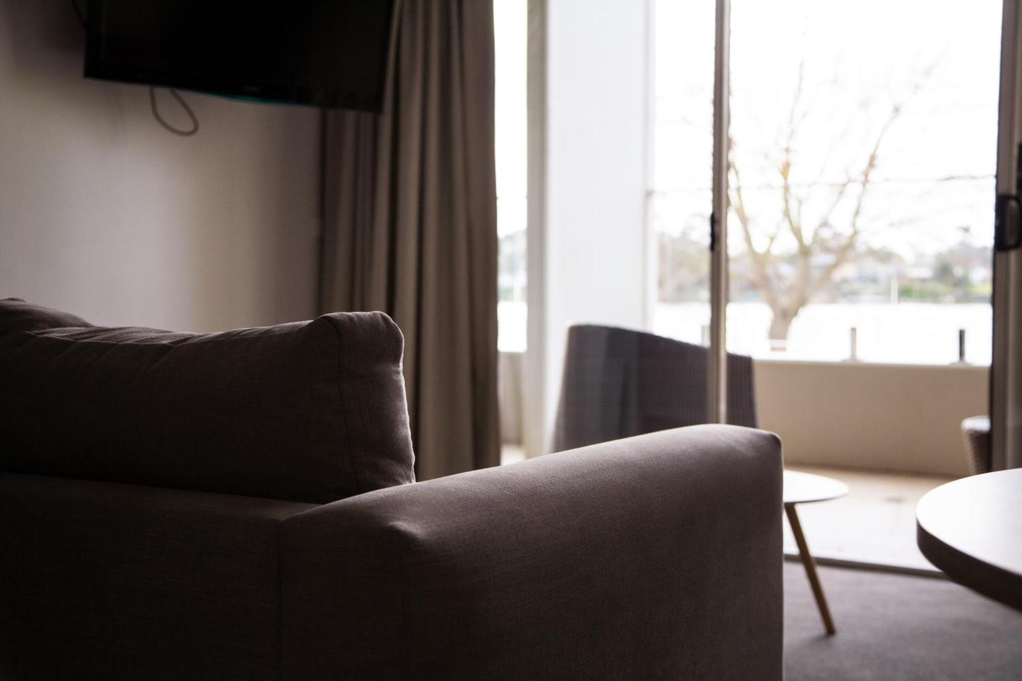 Nagambie Waterfront Motel Bagian luar foto