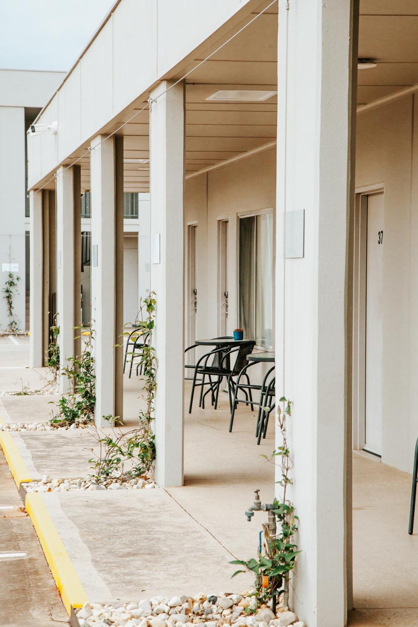 Nagambie Waterfront Motel Bagian luar foto